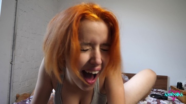 Vöröske fiatal csaj brutálisan baszva Thumb