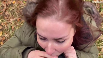 Rátermett csaj egy kis készpénzért megmutatta a cickóját és bekapta a pasi brokiját Thumb