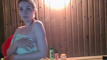 Gyönyörű anyu rábólintott hogy megpakolja a nevelt fia de az bele is lövellt a nunijába Thumb