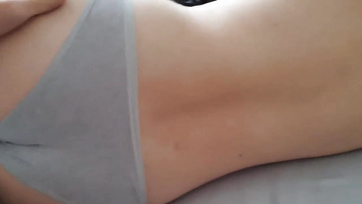 Adtam egy fenék és egy duda masszázst az alcsizó mostoha anyámnak Thumb