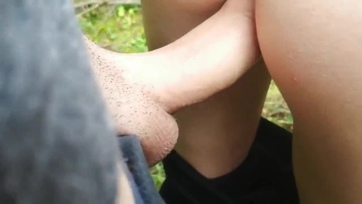 Készpénzért beleegyezett a sunci az idegen hapsinak hogy beletüzeljen a megborotvált puncijába Thumb