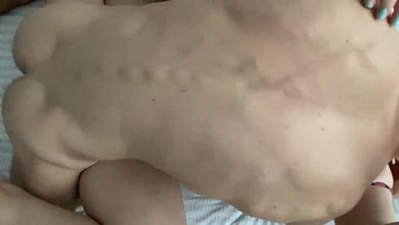 Felkeresett a nagy cicis expárom és esedezett hogy kúrjam meg a szaftos vagináját Thumb